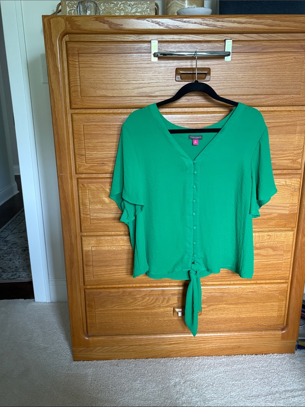 Vince Camuto Green Flutter Sleeve V-neckline Button Front Tie Hem Blouse Size XL